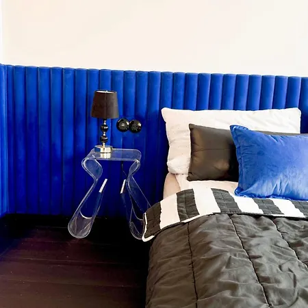 Black&blue Apartment