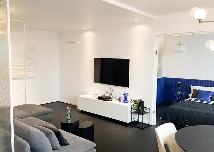 Black&blue * קטוביץ